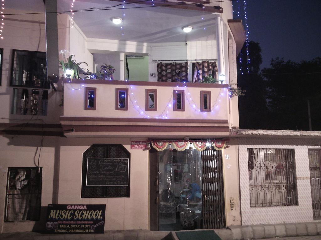 Ganga Paying Guest House Waranasi Zewnętrze zdjęcie